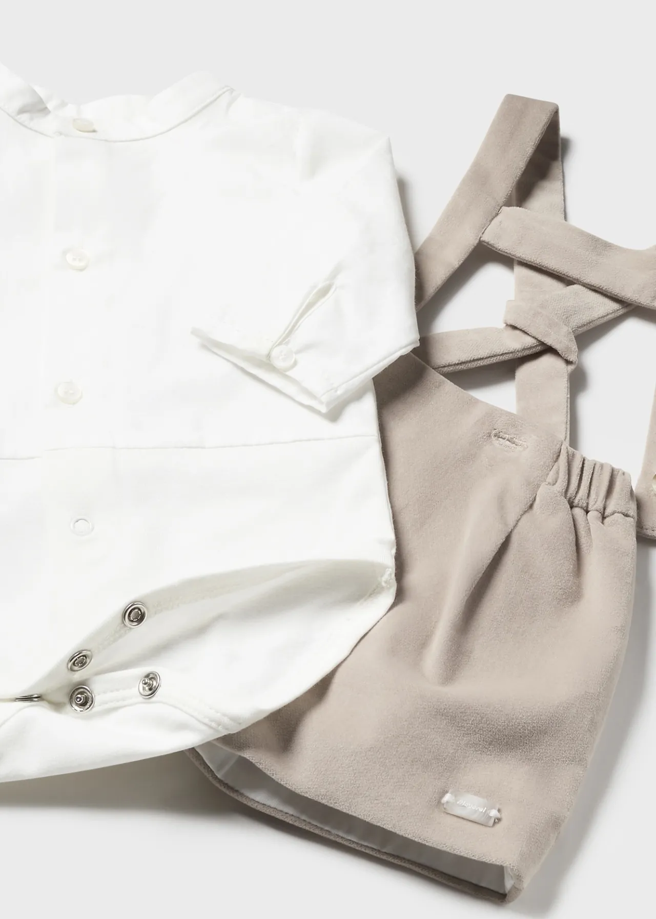 Completo pantaloncino bretelle e body neonato^Mayoral Outlet