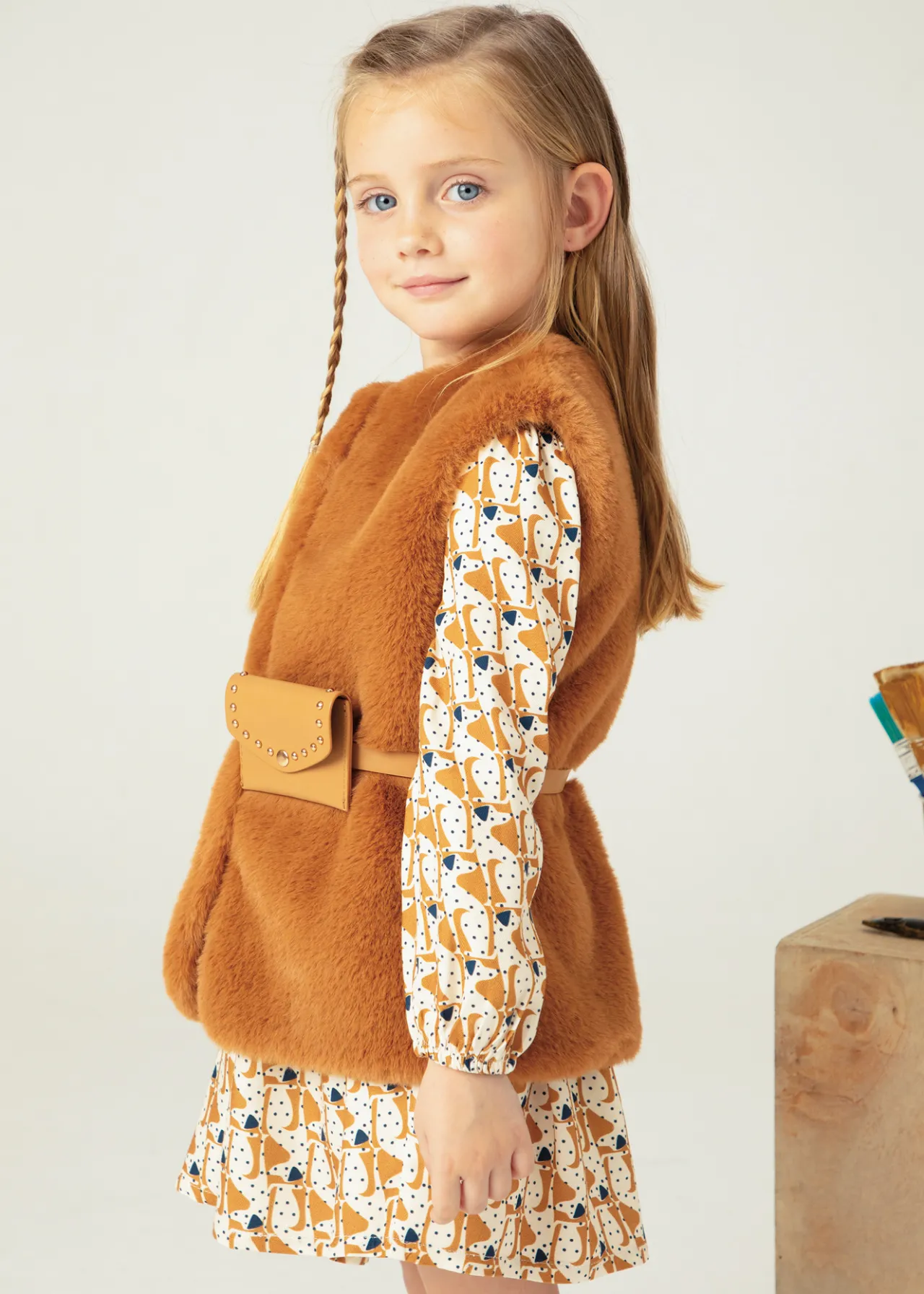 Gilet pellicciotto con cintura bambina^Mayoral Best