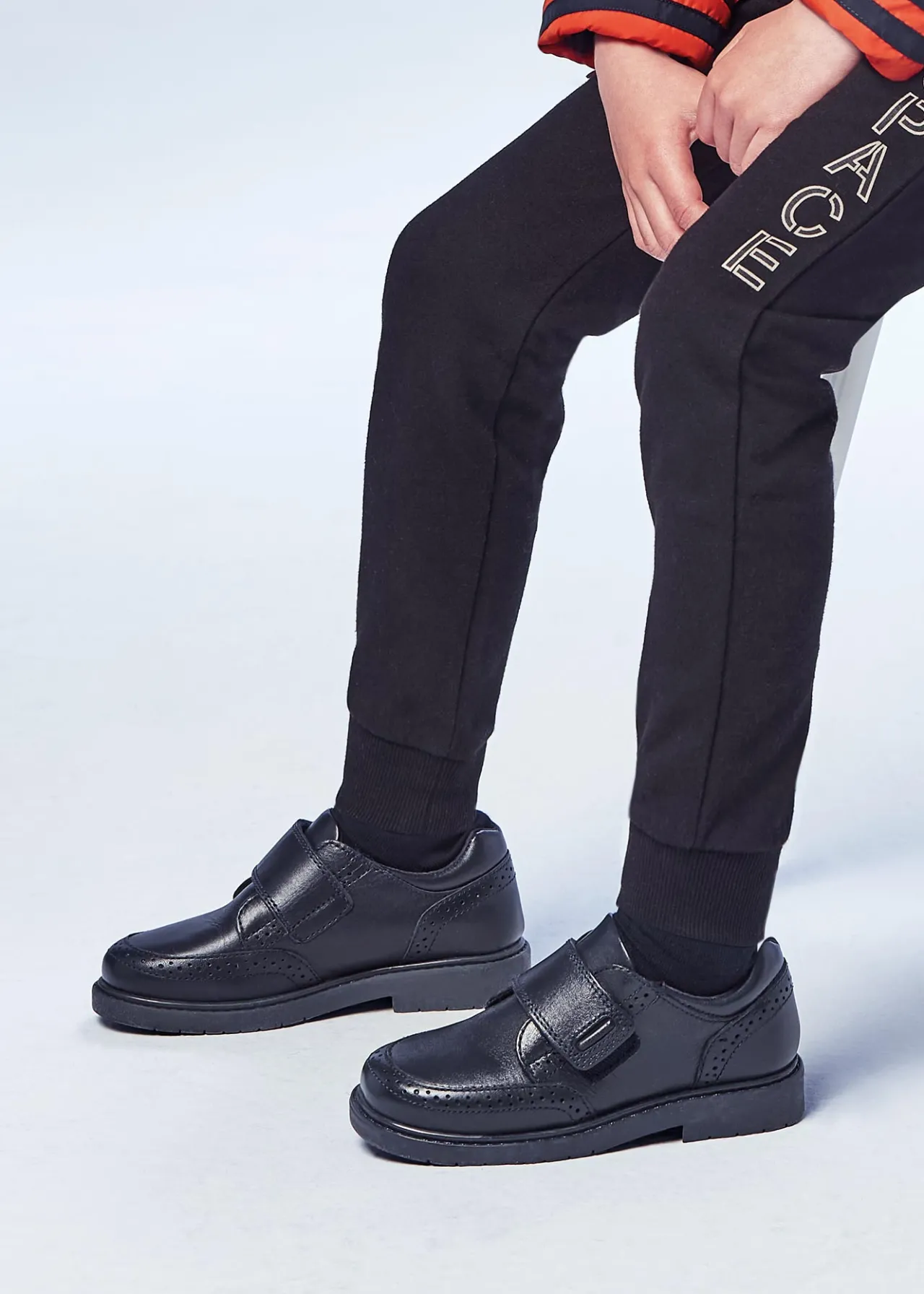 Scarpe per la scuola con velcro^Mayoral Outlet