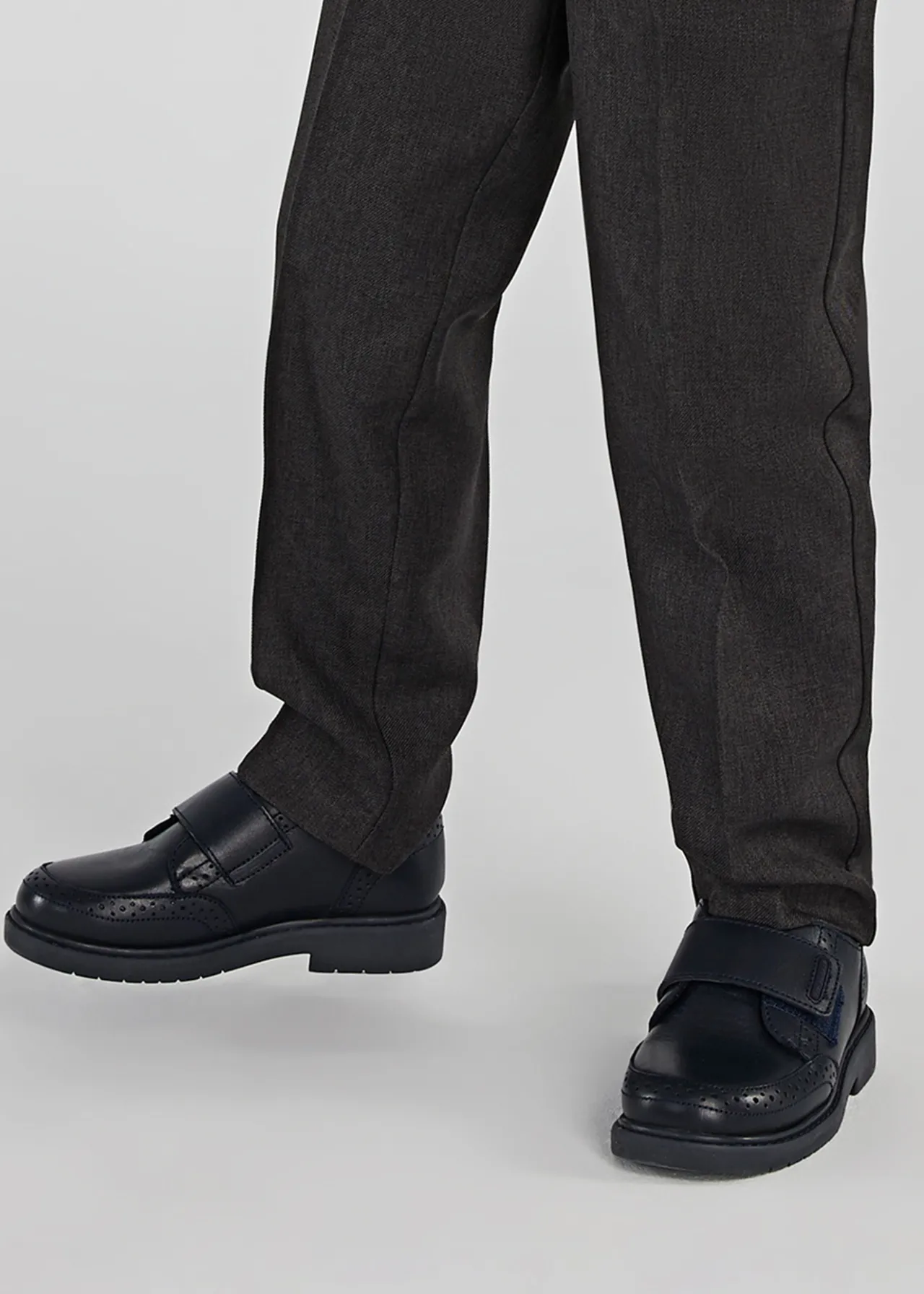 Scarpe per la scuola con velcro^Mayoral New